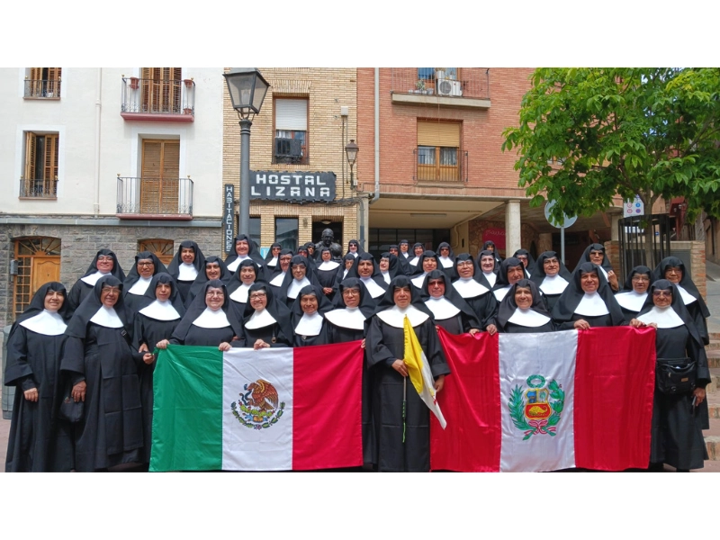 Las Hermanitas de Bolivia, Cuba, El Salvador, Guatemala, México, Perú, Puerto Rico y República Dominicana visitan la Casa Museo