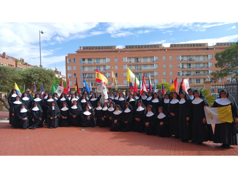 Las Hermanitas de Bolivia, Cuba, El Salvador, Guatemala, México, Perú, Puerto Rico y República Dominicana visitan la Casa Museo