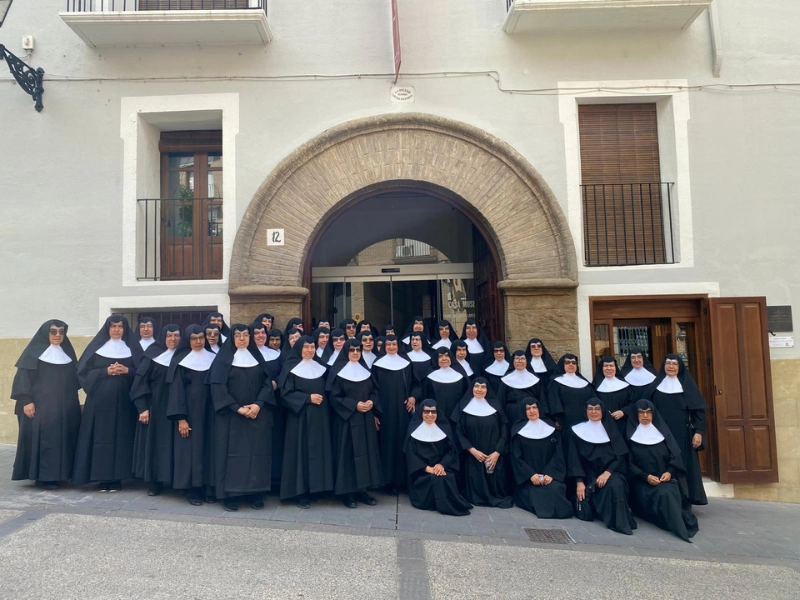 Hermanitas de Argentina, Brasil, Chile, Colombia, Ecuador, Paraguay y Venezuela visitan la casa del Fundador