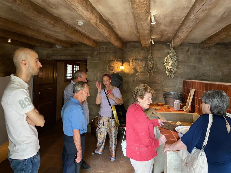 Residenti del Centro Storico visitano la Casa Museo durante le feste del quartiere in onore di San Pietro