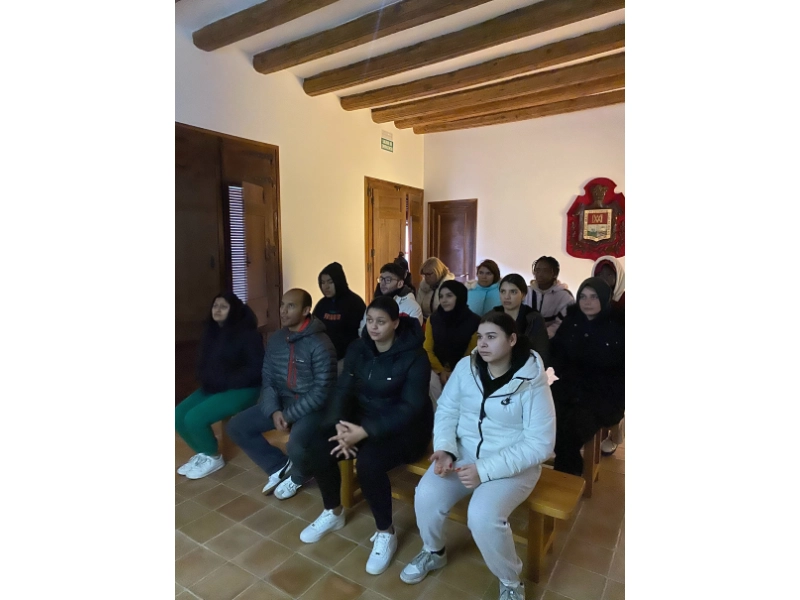 Alumnado de la Escuela de Segunda Oportunidad (E2O) y de los Talleres Ocupacionales de Serigrafía y de Costura del Ayuntamiento de Huesca visitan la Casa Museo